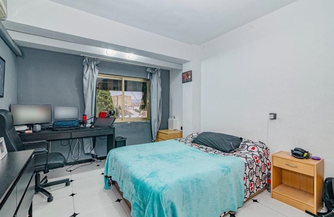 Flat for Rent in Granada