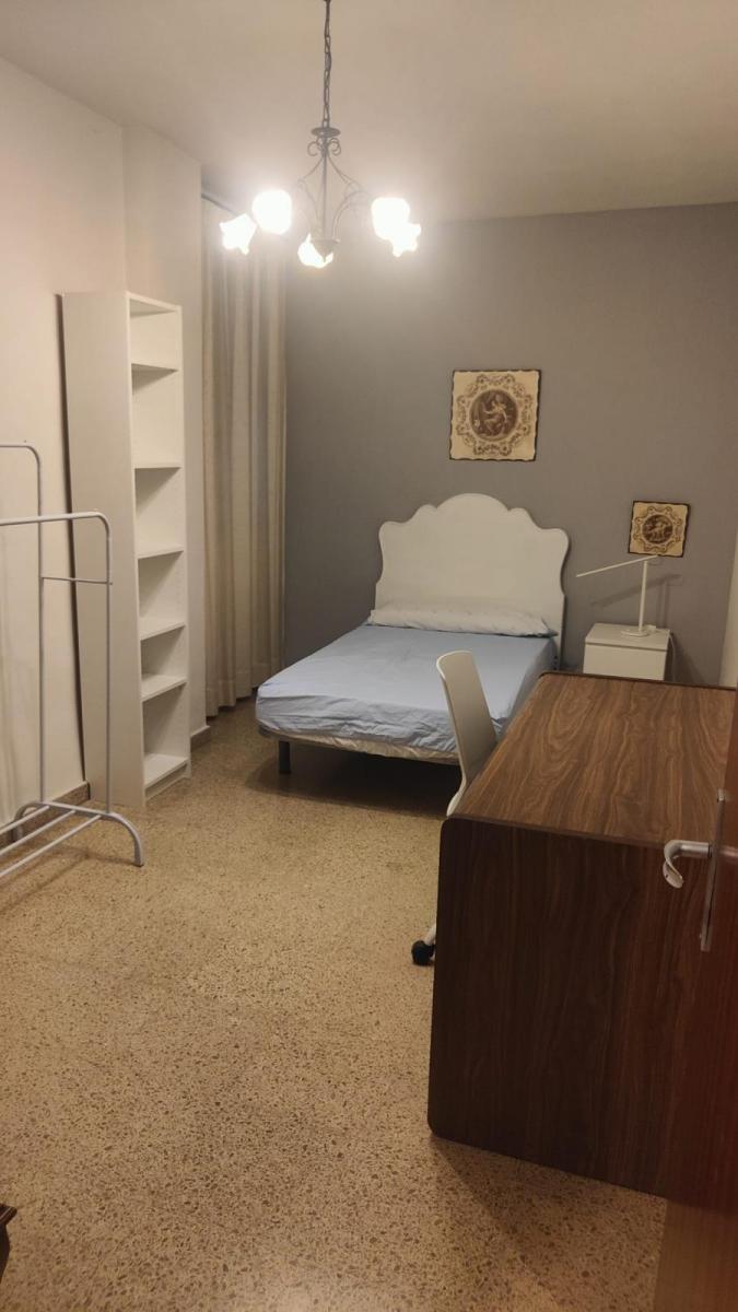 Flat for Rent in Granada
