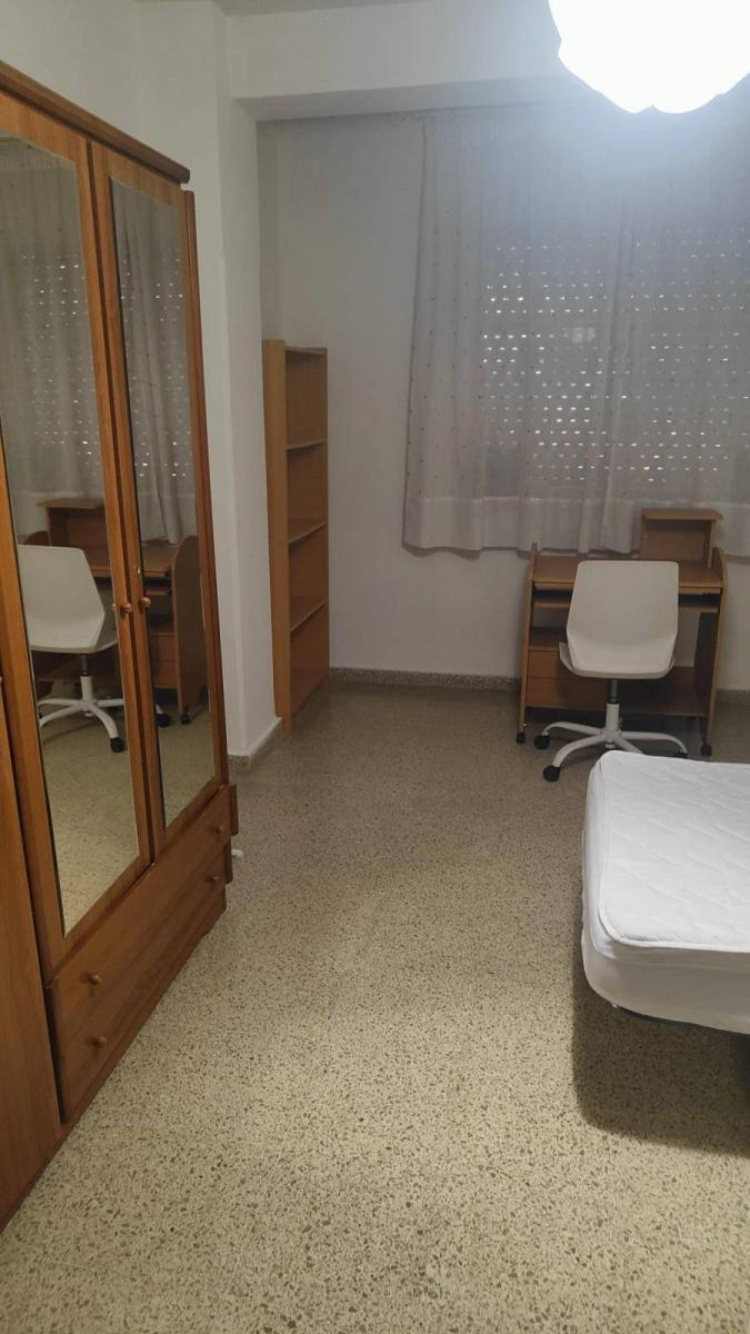 Flat for Rent in Granada