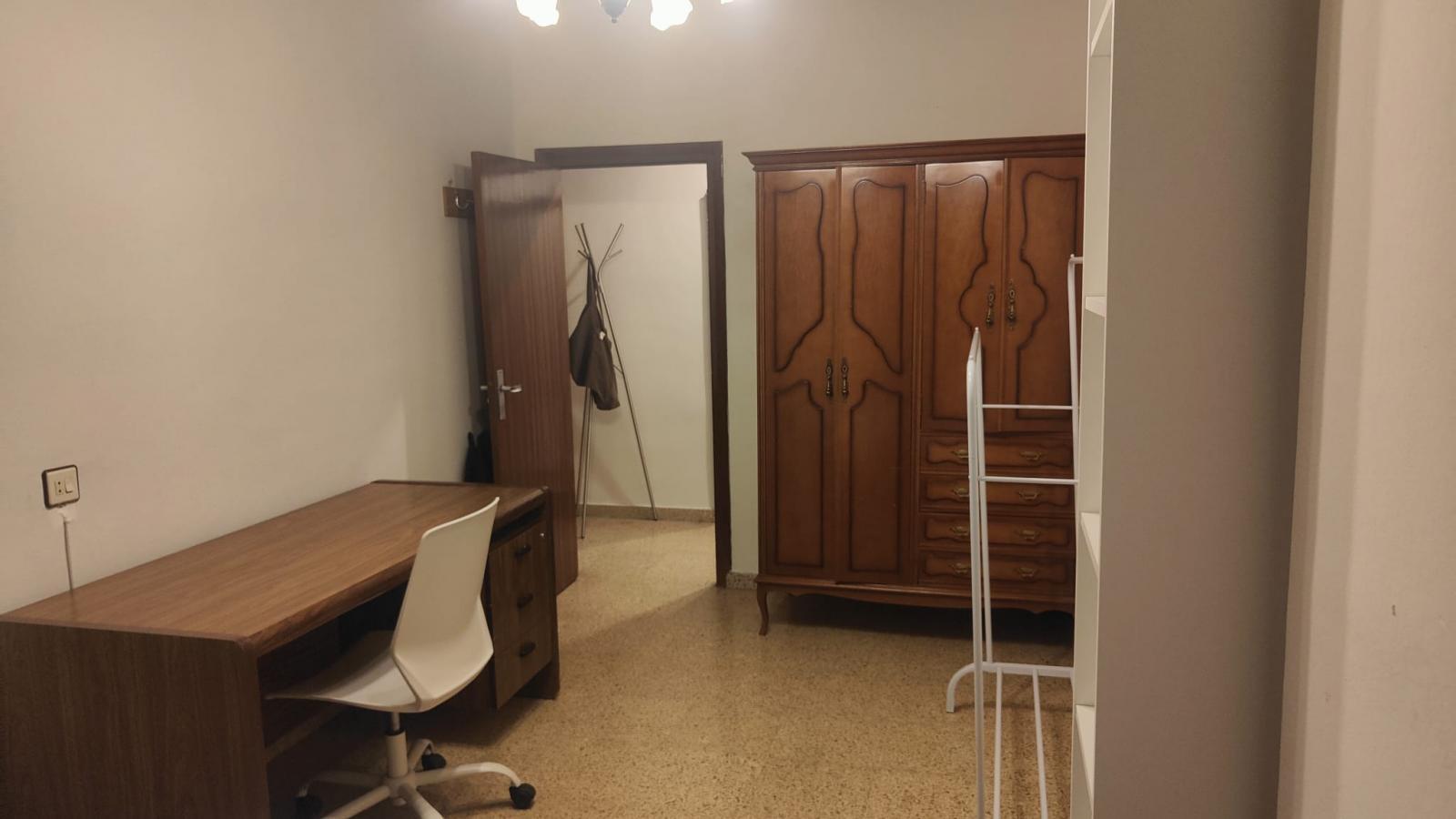 Flat for Rent in Granada