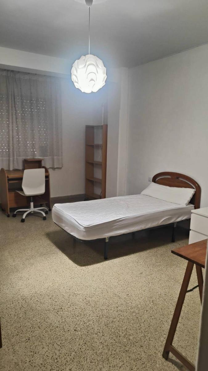 Flat for Rent in Granada
