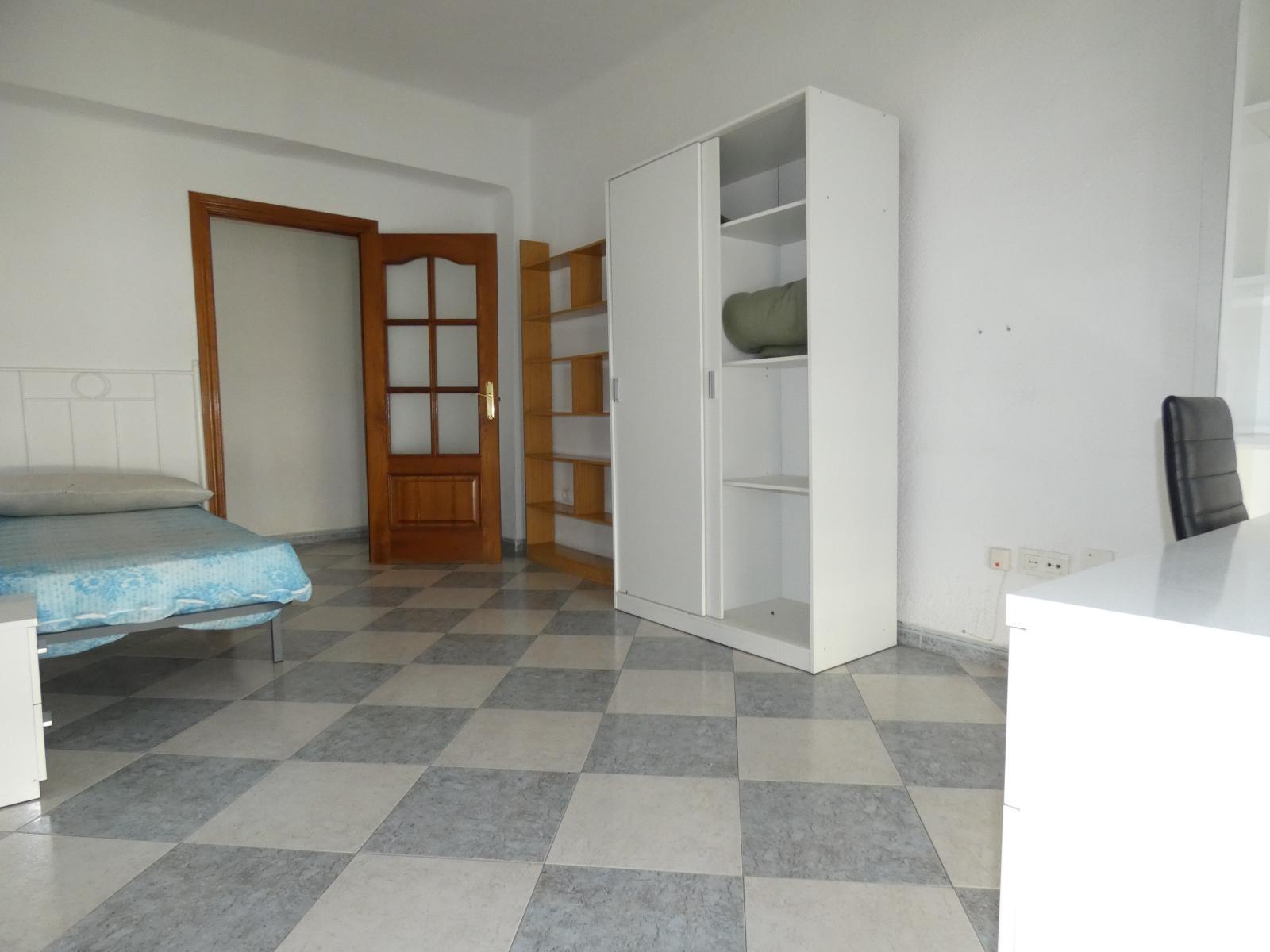 Flat for Rent in Granada