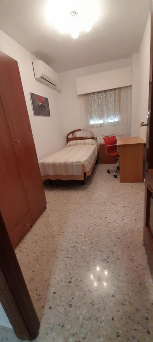 Flat for Rent in Granada