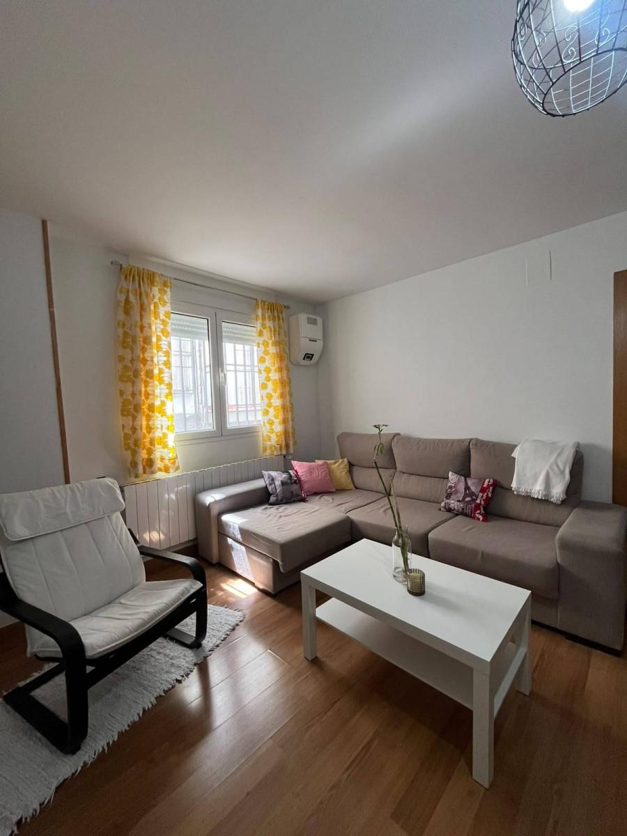 Flat for Rent in Granada
