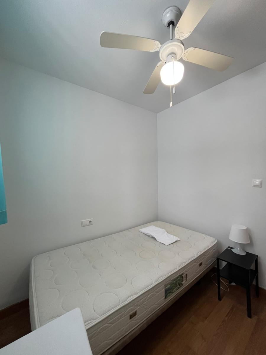 Flat for Rent in Granada