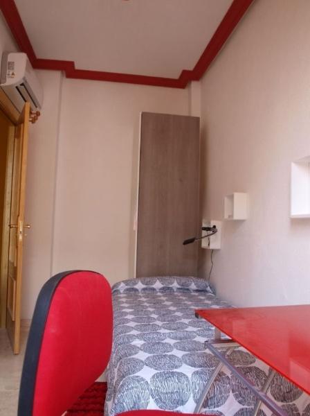 Flat for Rent in Granada