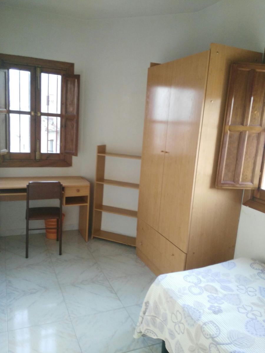 Flat for Rent in Granada