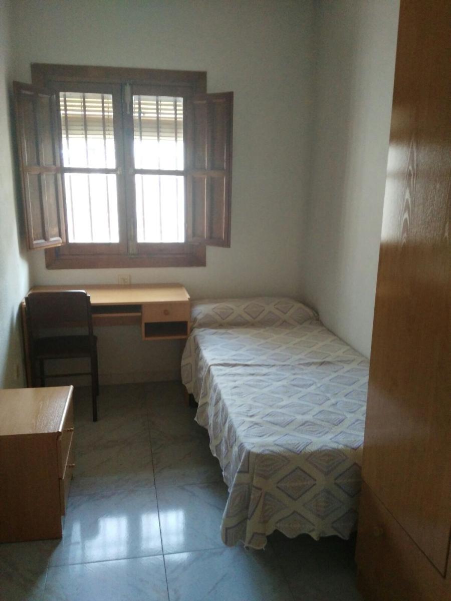 Flat for Rent in Granada