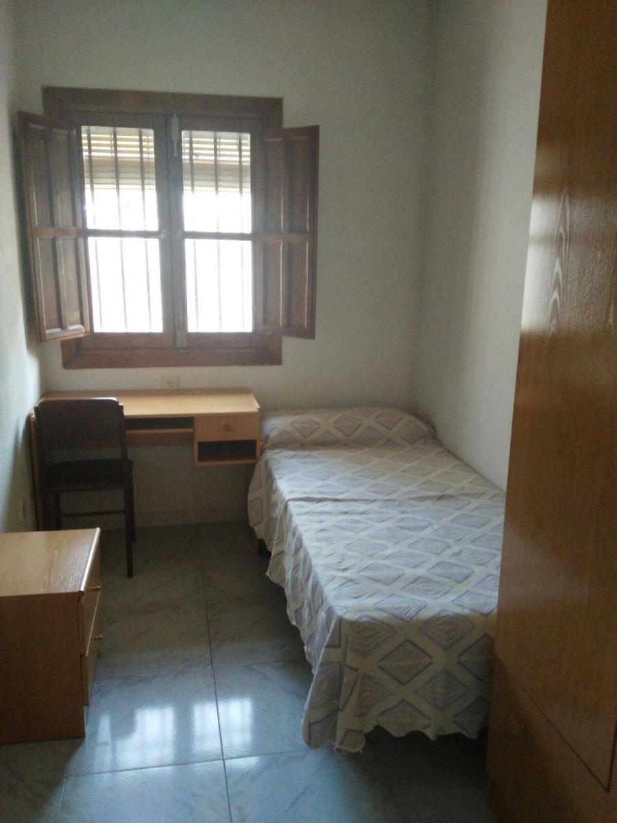 Flat for Rent in Granada