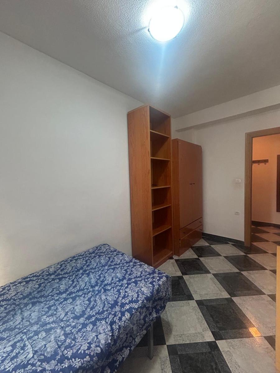 Flat for Rent in Granada