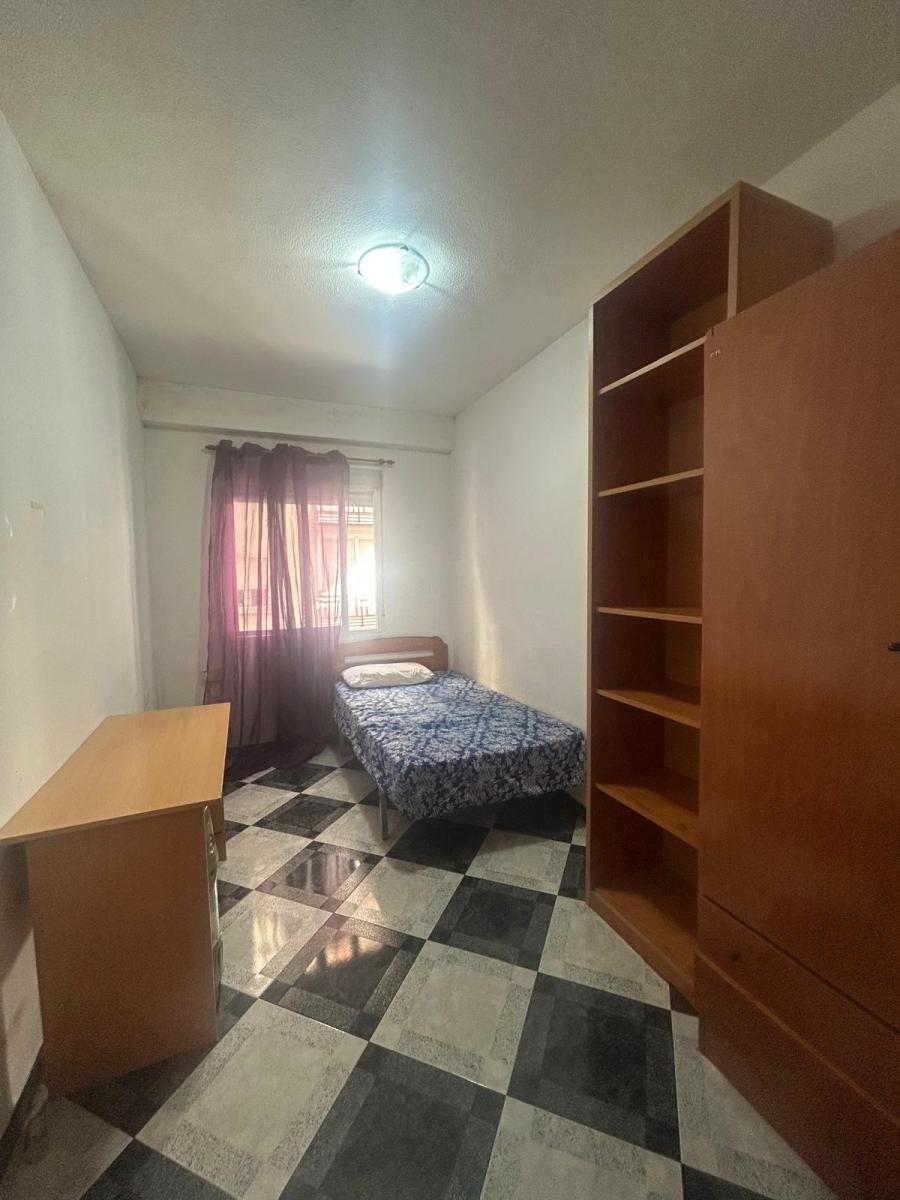 Flat for Rent in Granada