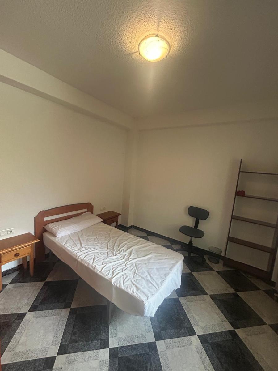 Flat for Rent in Granada
