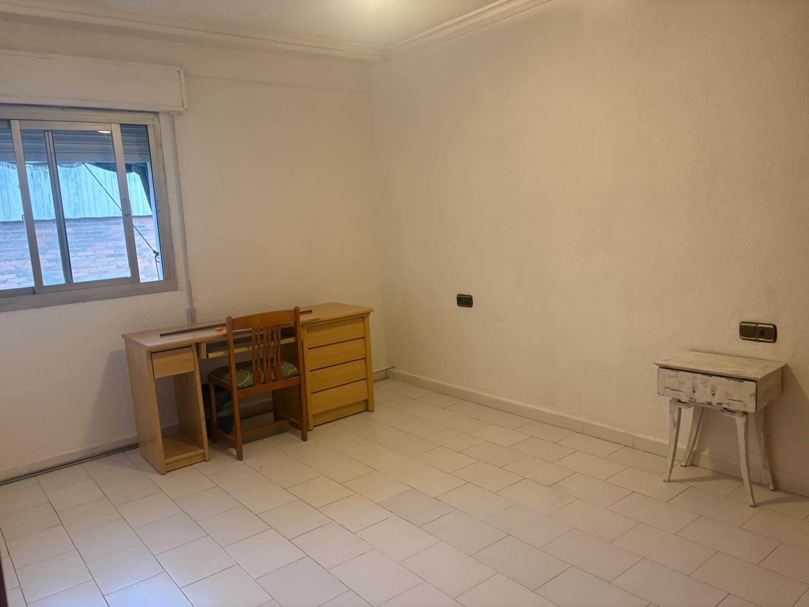 Flat for Rent in Granada