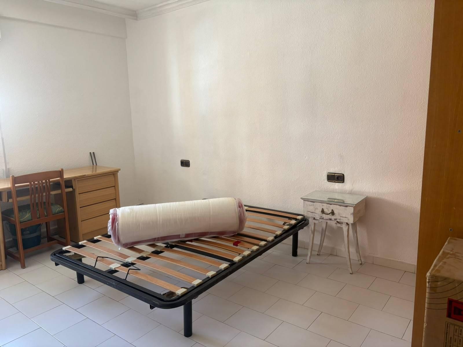 Flat for Rent in Granada