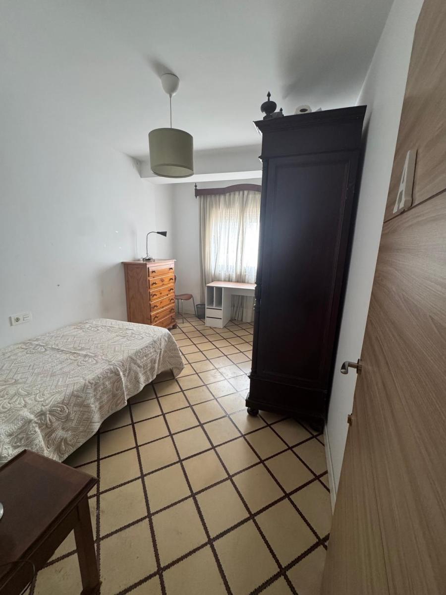 Flat for Rent in Granada