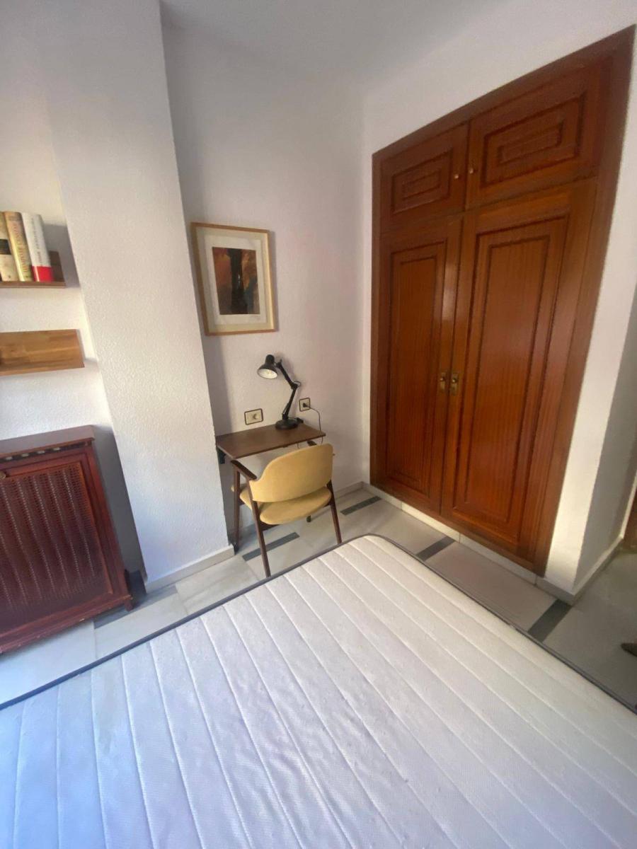 Flat for Rent in Granada