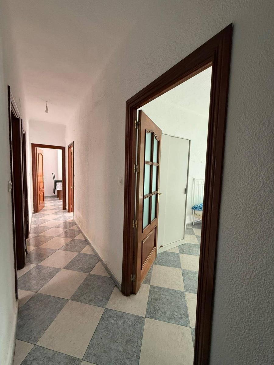 Flat for Sale in Granada