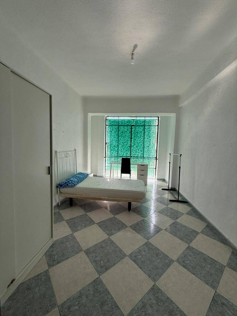 Flat for Sale in Granada