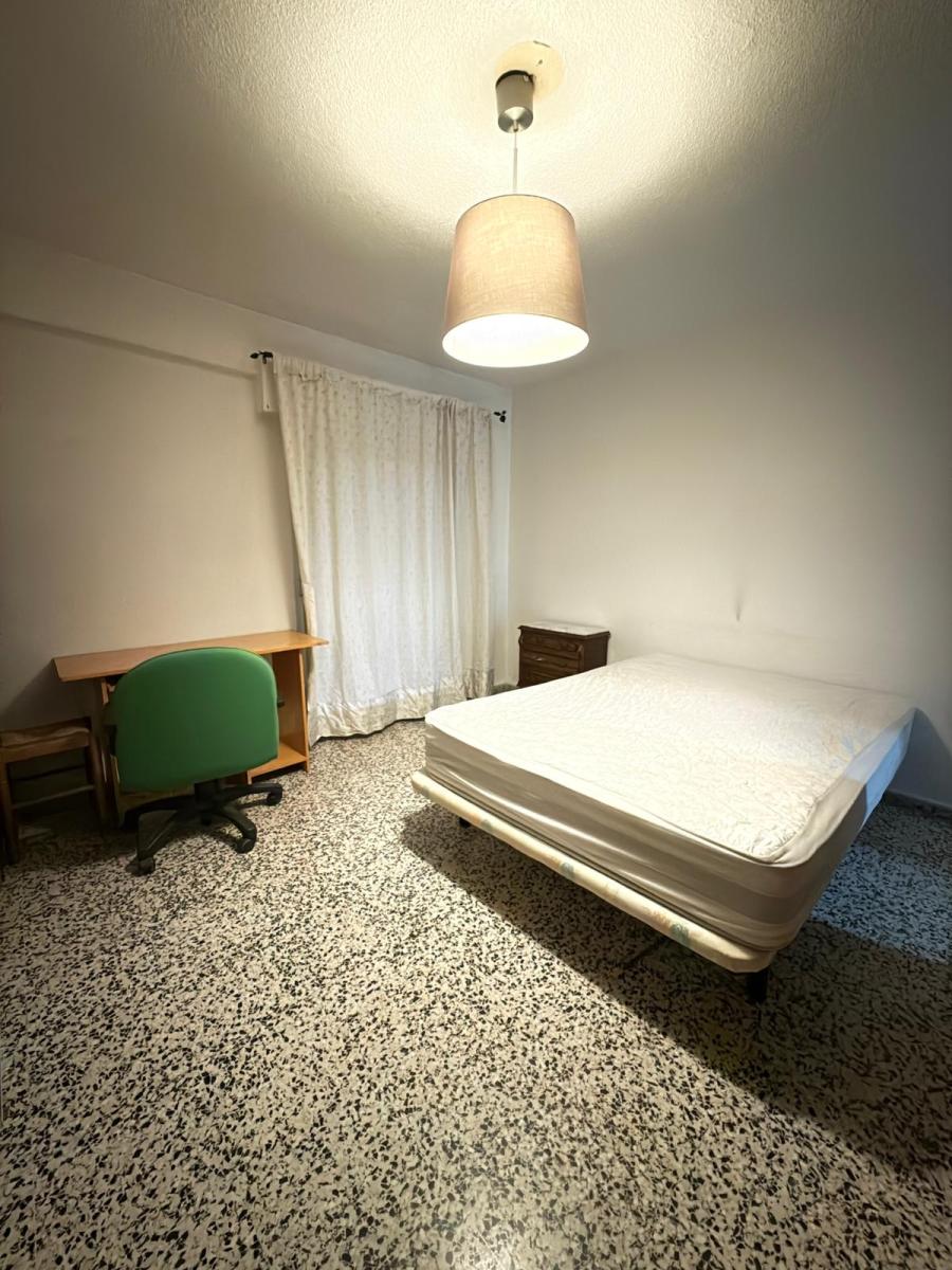 Flat for Rent in Granada
