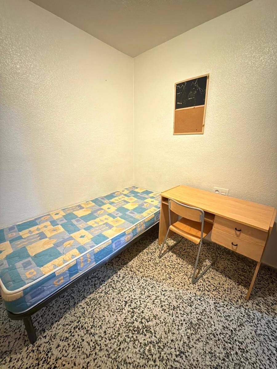 Flat for Rent in Granada