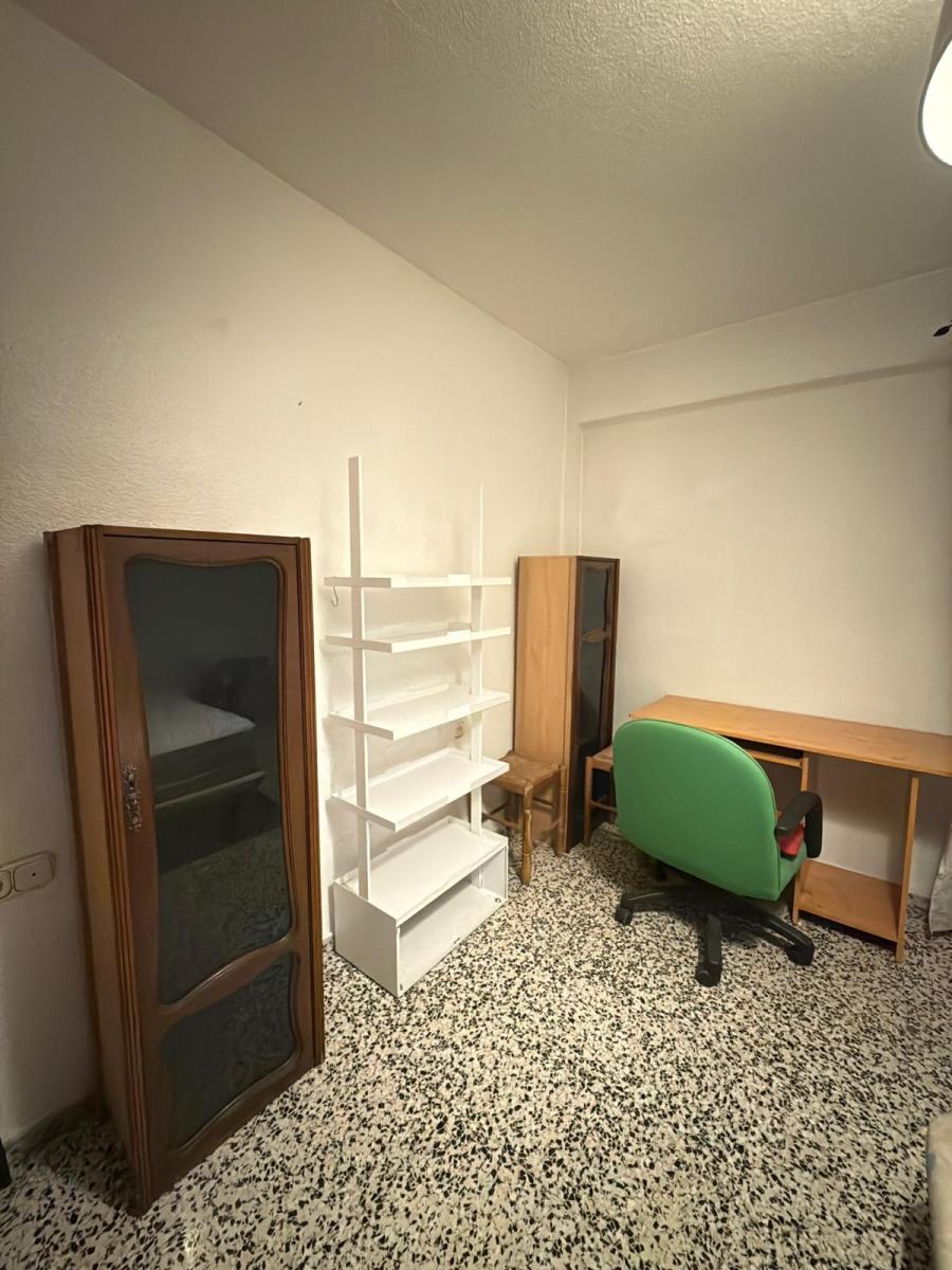 Flat for Rent in Granada