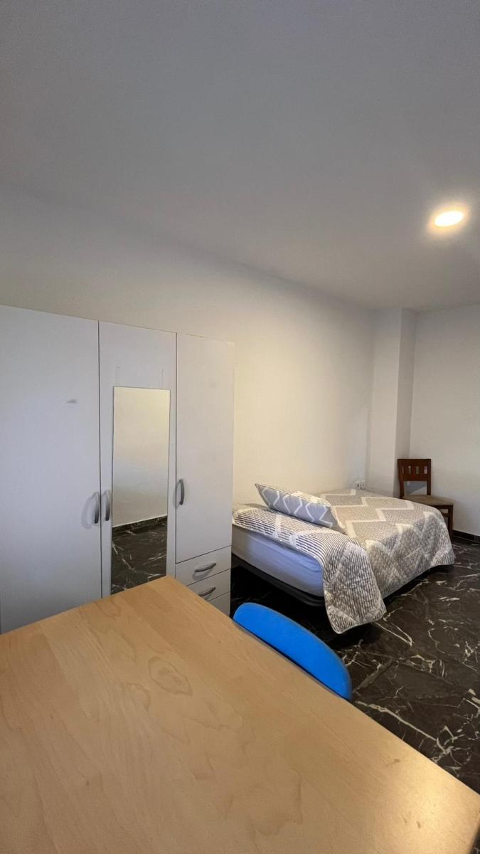Flat for Rent in Granada
