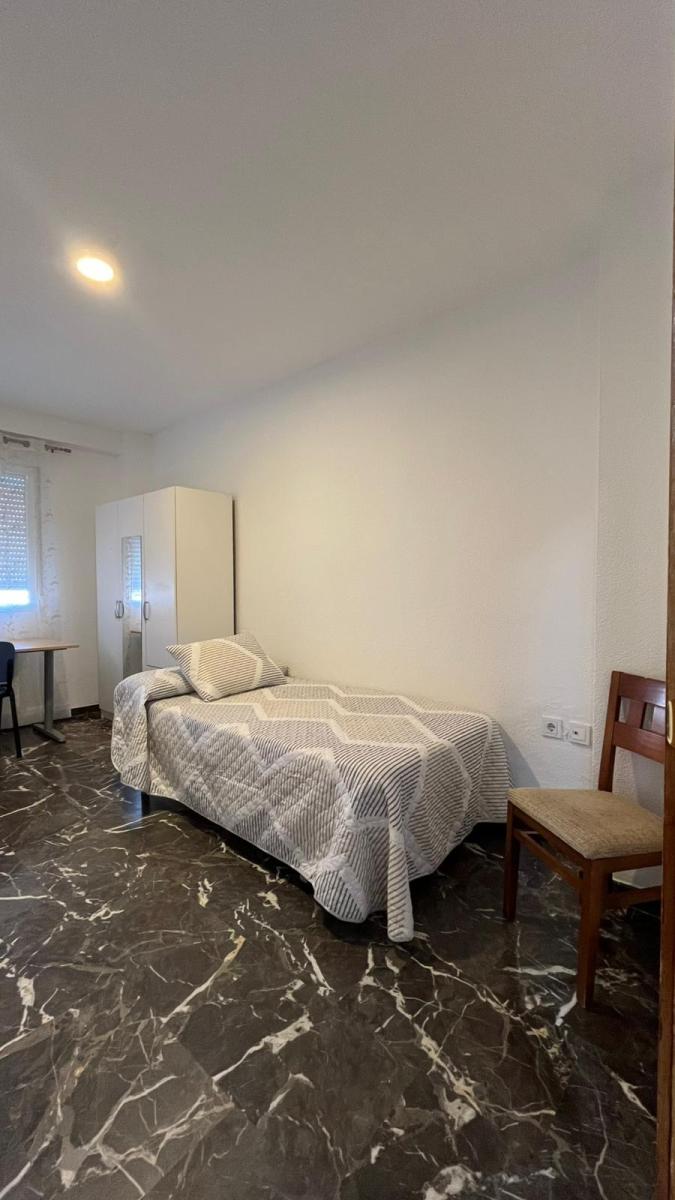 Flat for Rent in Granada