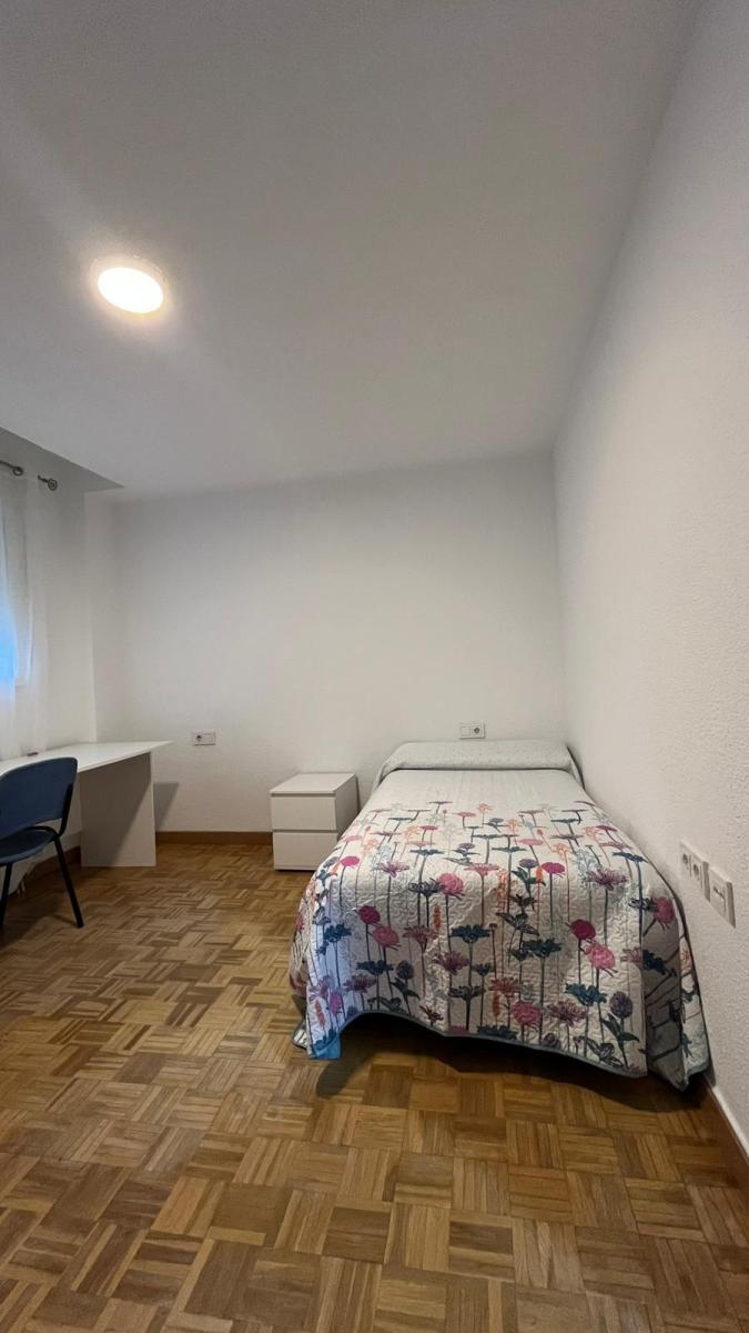 Flat for Rent in Granada