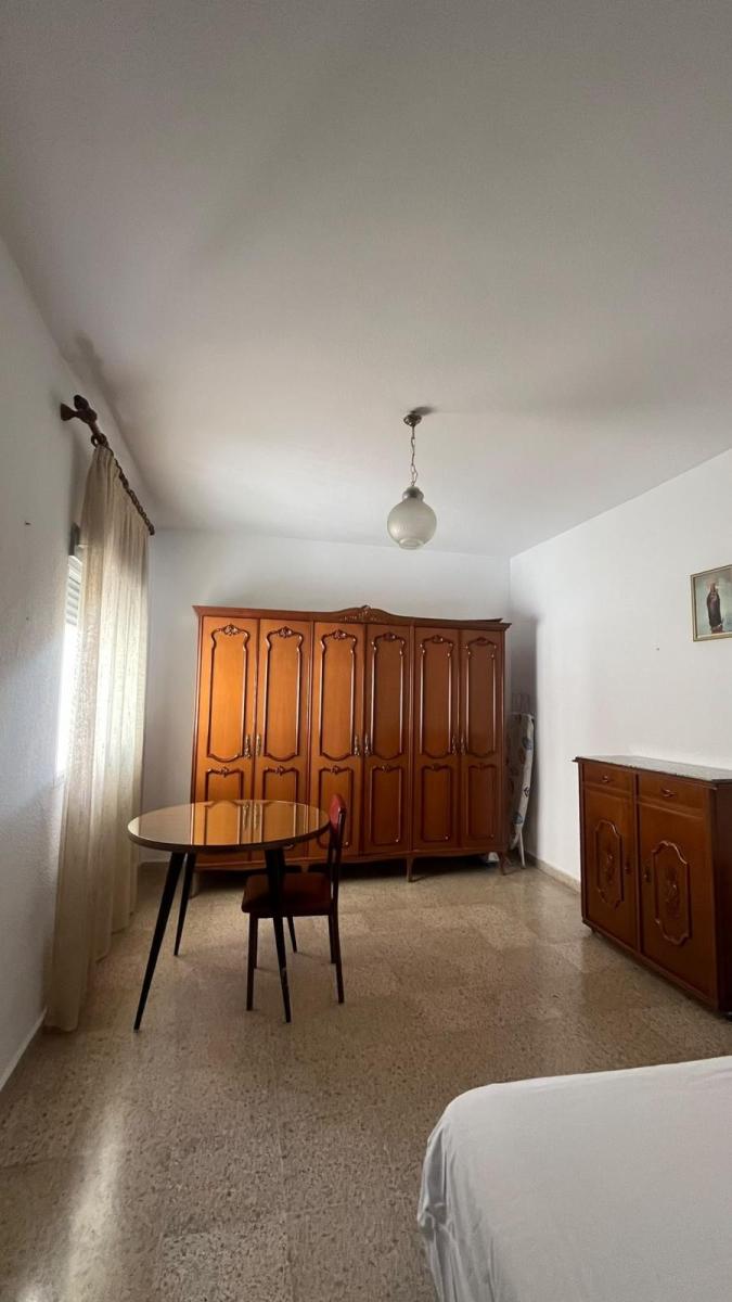 Flat for Rent in Granada