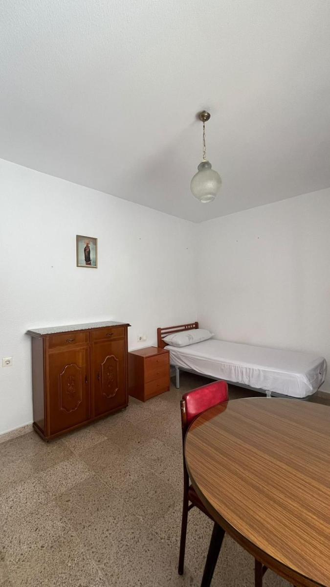 Flat for Rent in Granada