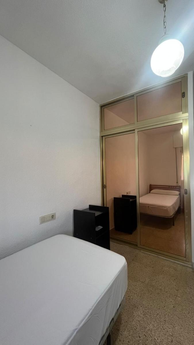 Flat for Rent in Granada