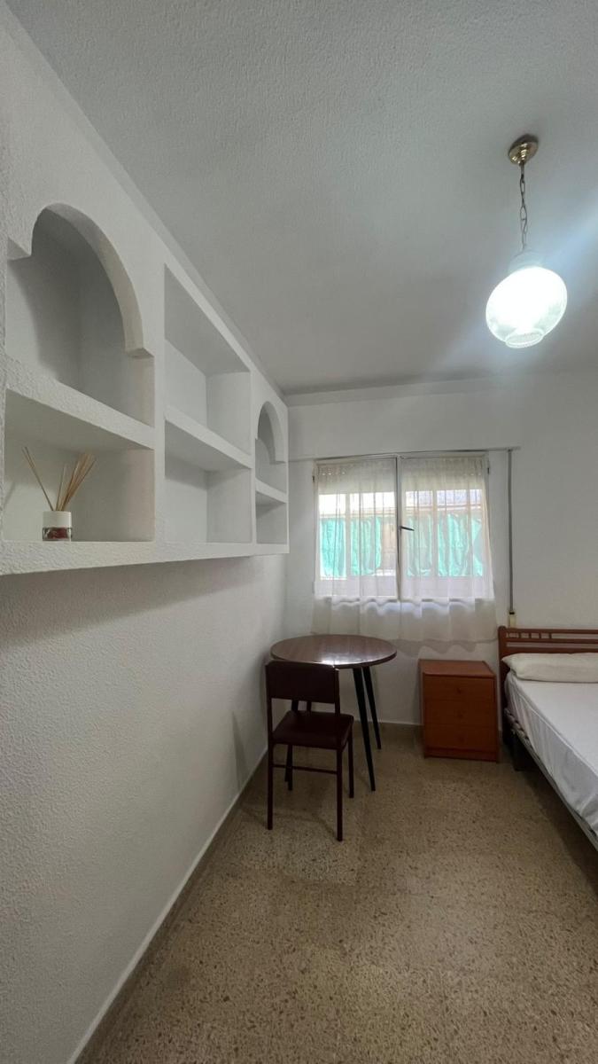 Flat for Rent in Granada