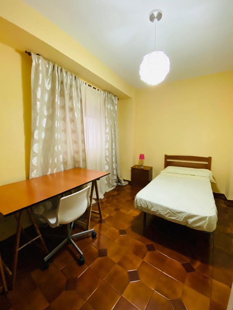 Flat for Rent in Granada