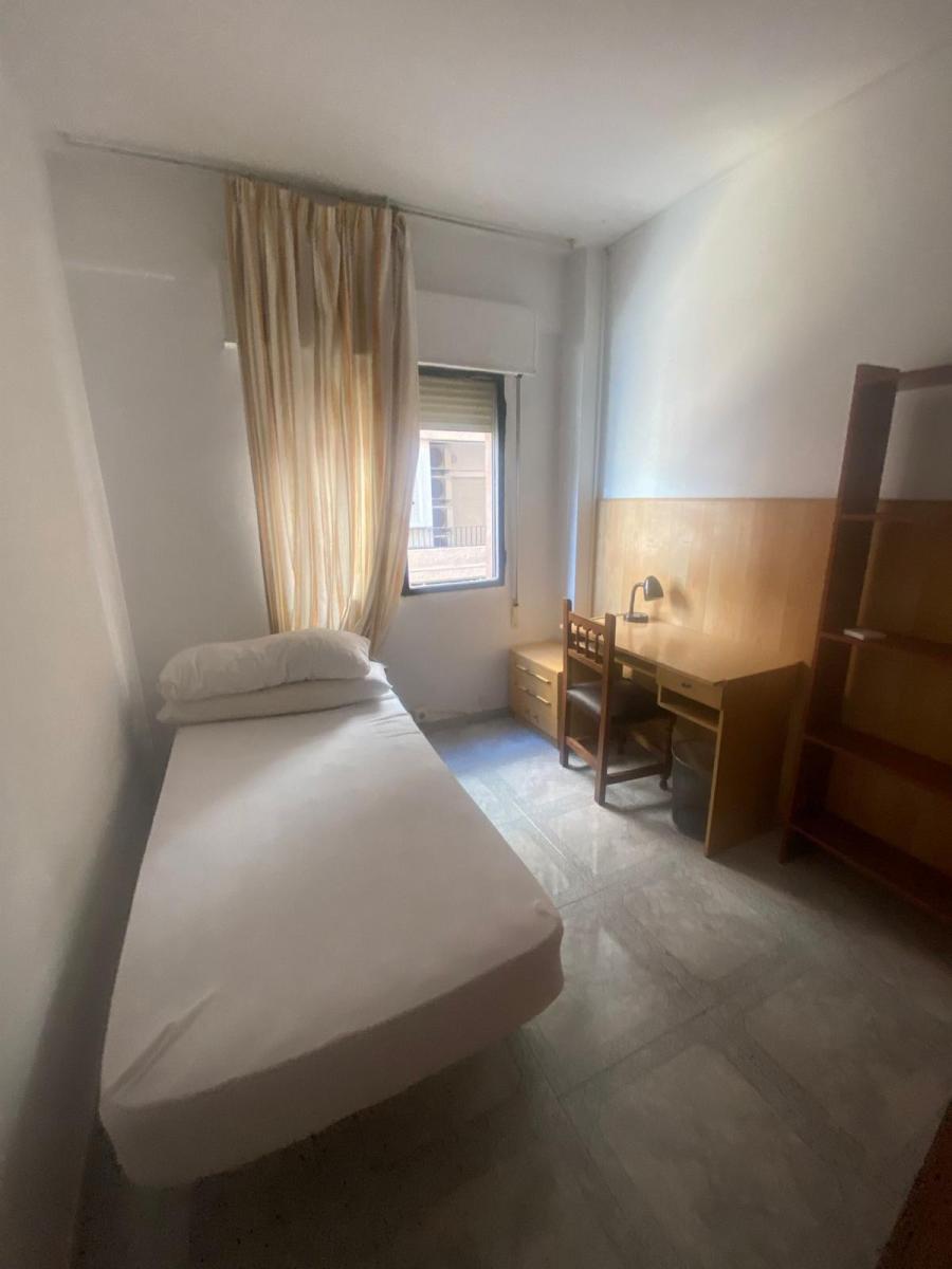 Flat for Rent in Granada