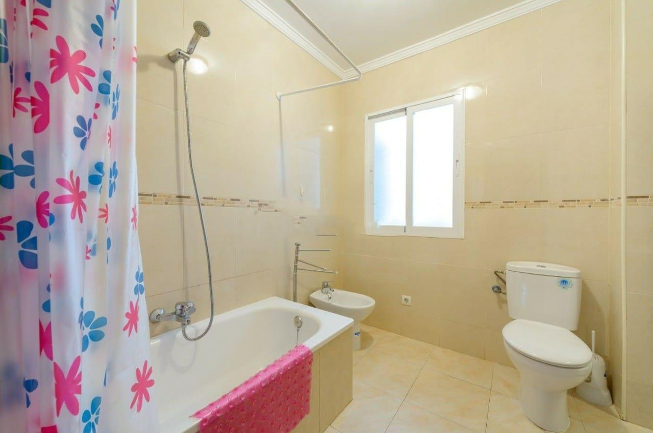 Flat for Rent in Granada