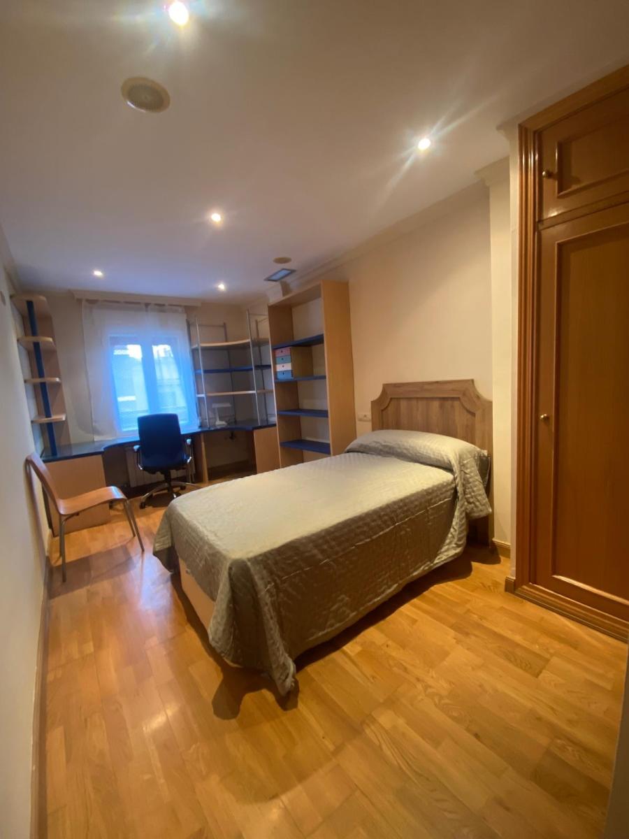 Flat for Rent in Granada
