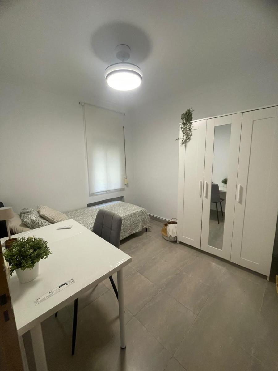 Flat for Rent in Granada