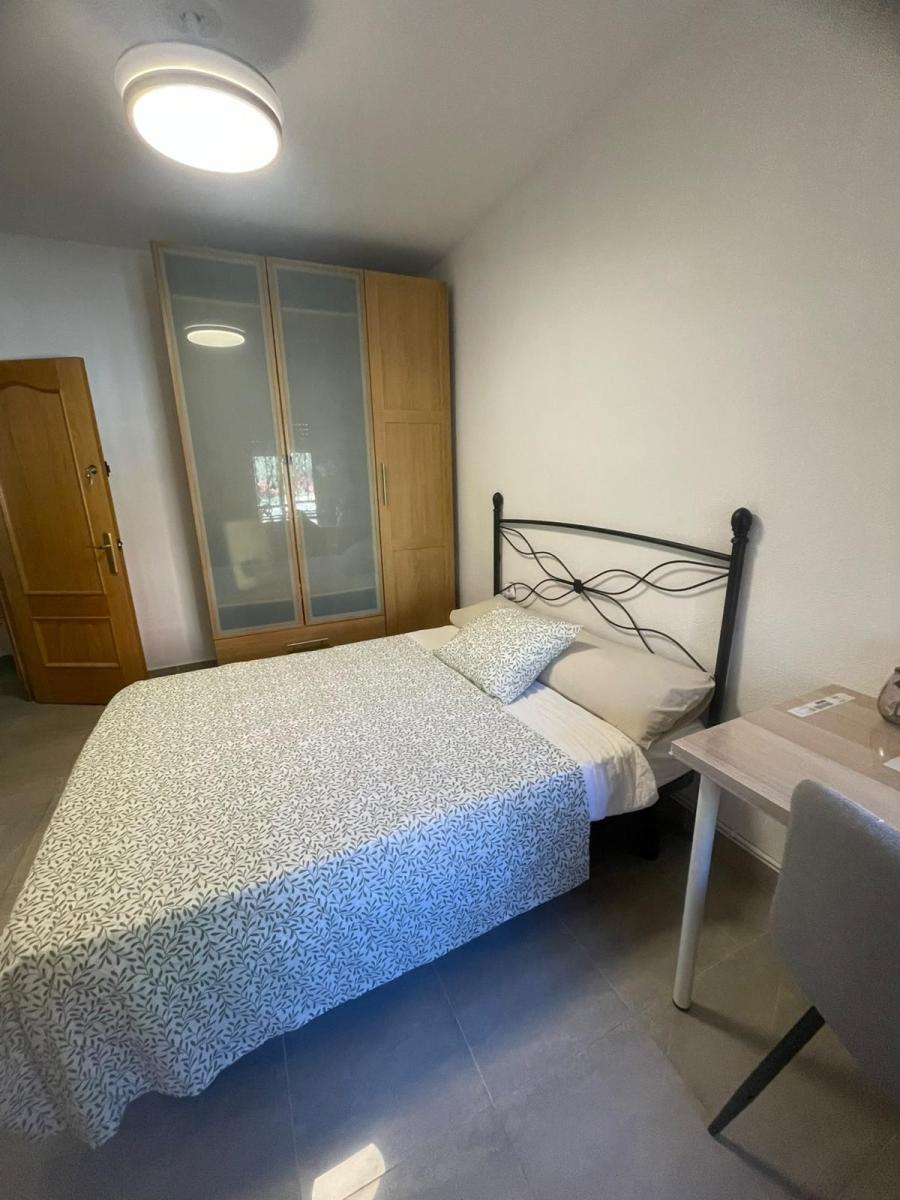 Flat for Rent in Granada