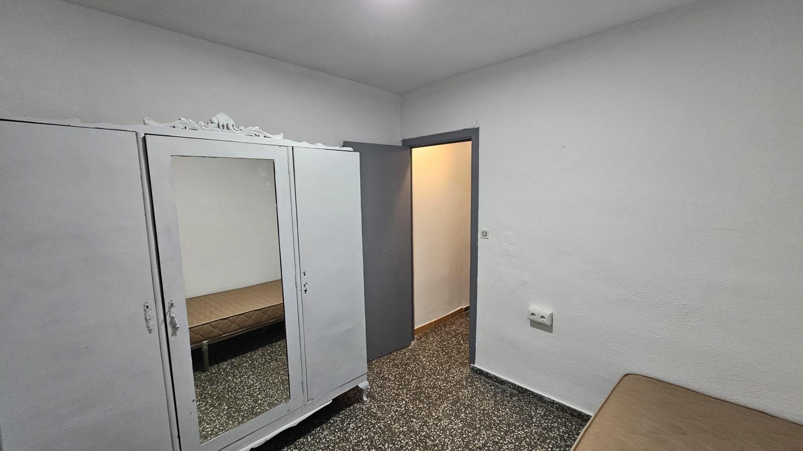 Flat for Rent in Granada