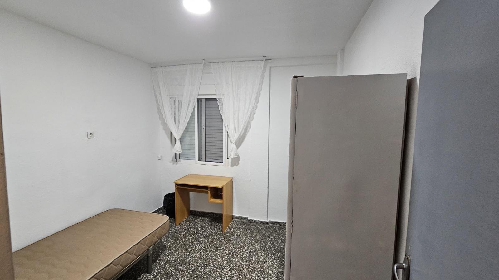 Flat for Rent in Granada