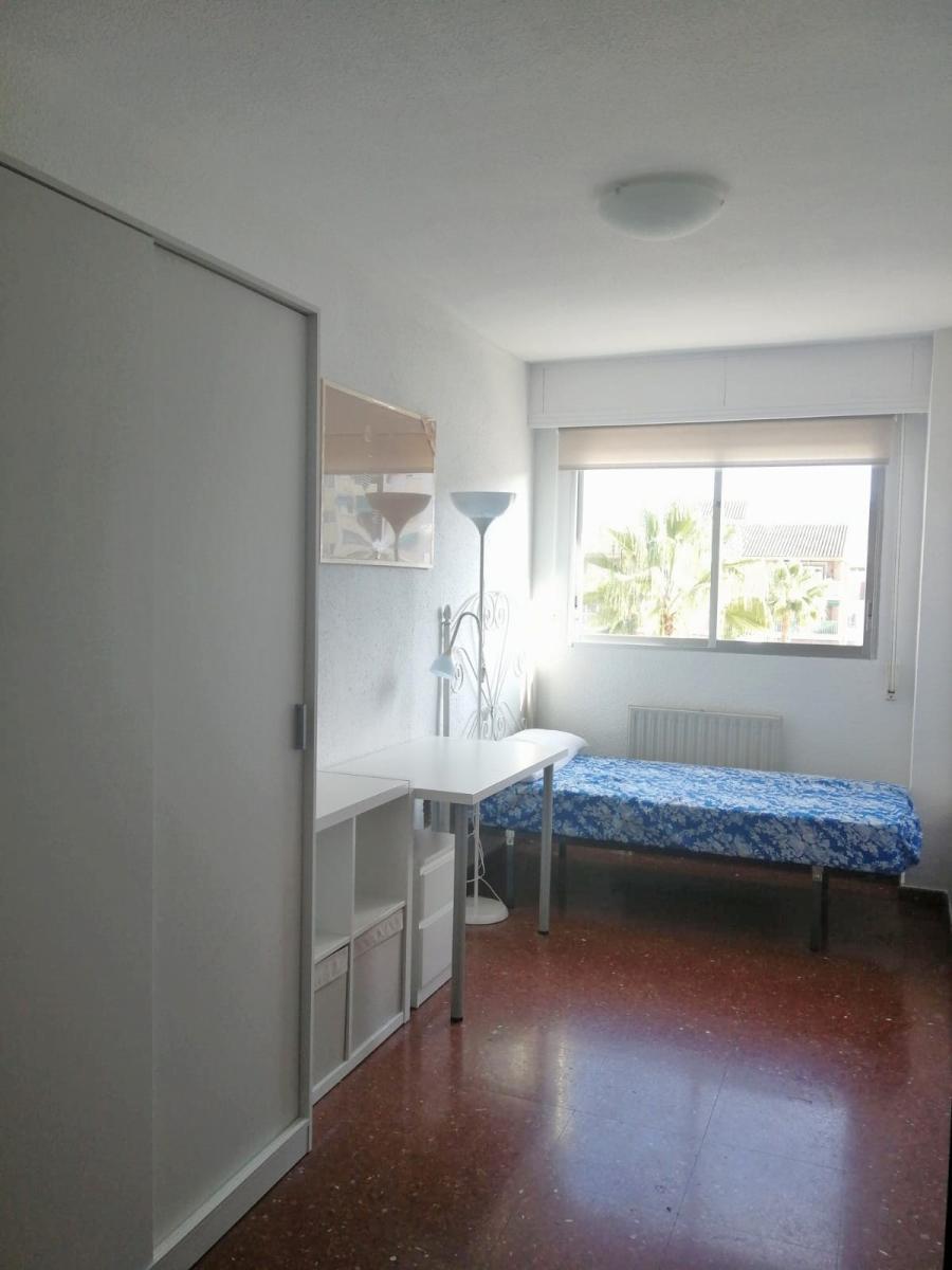 Flat for Rent in Granada