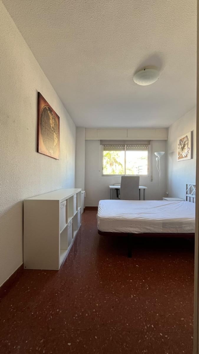 Flat for Rent in Granada