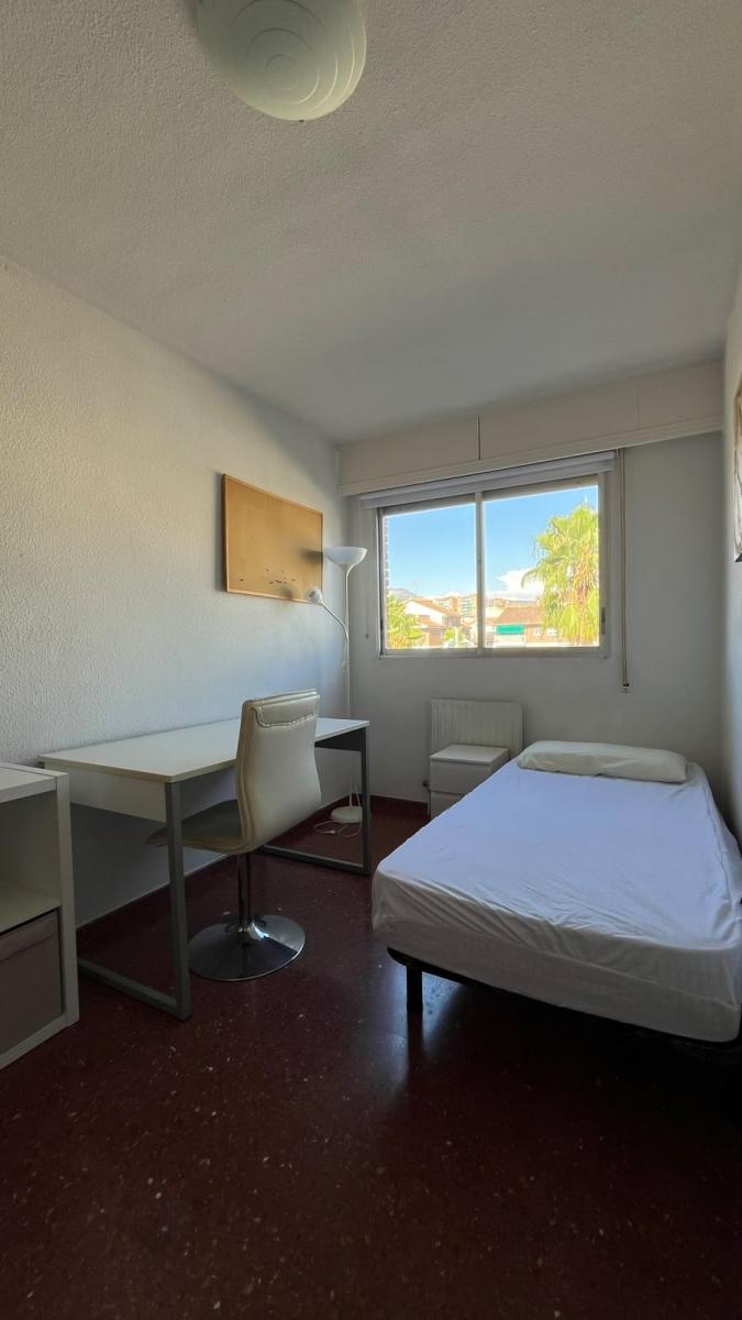 Flat for Rent in Granada