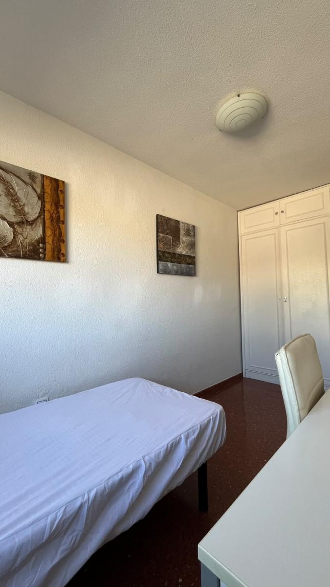 Flat for Rent in Granada