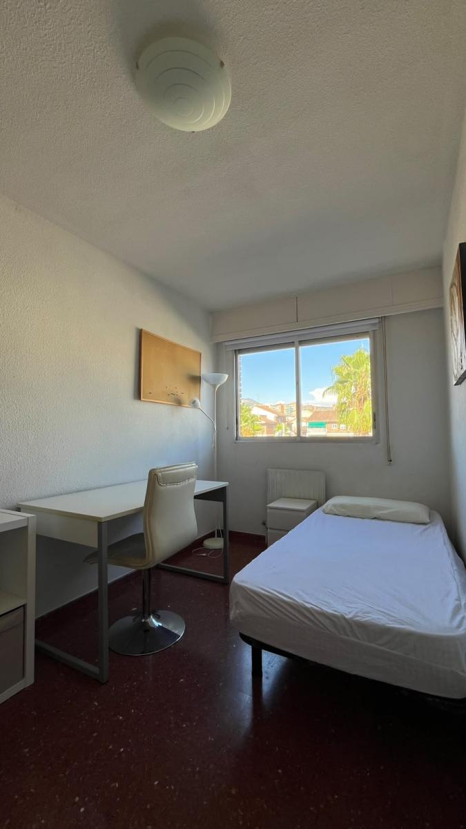 Flat for Rent in Granada