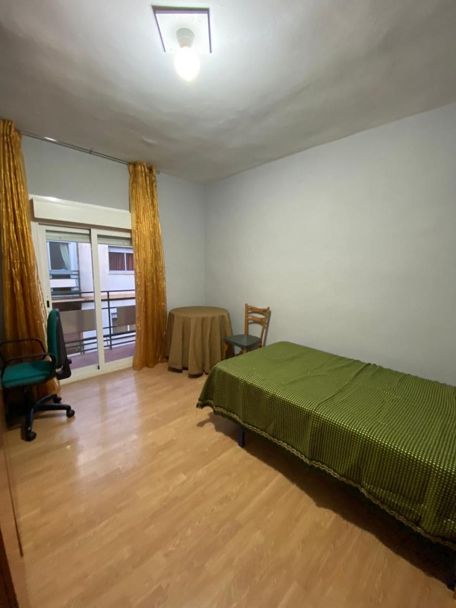 Flat for Rent in Granada