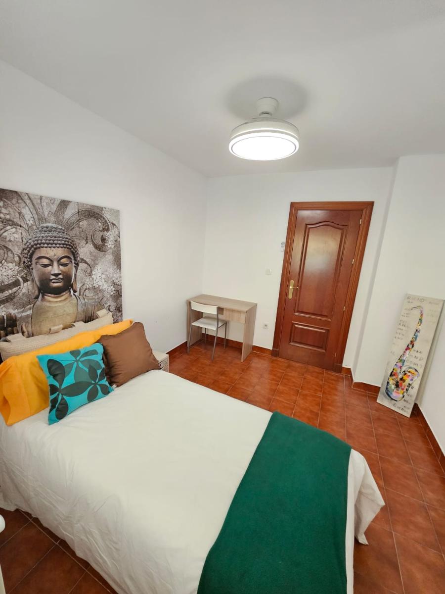 Flat for Rent in Granada