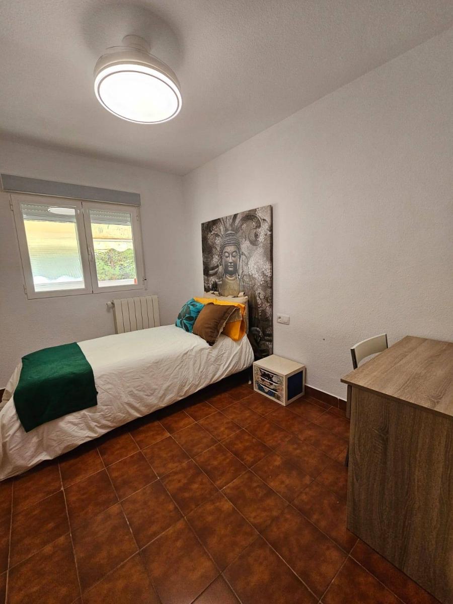 Flat for Rent in Granada