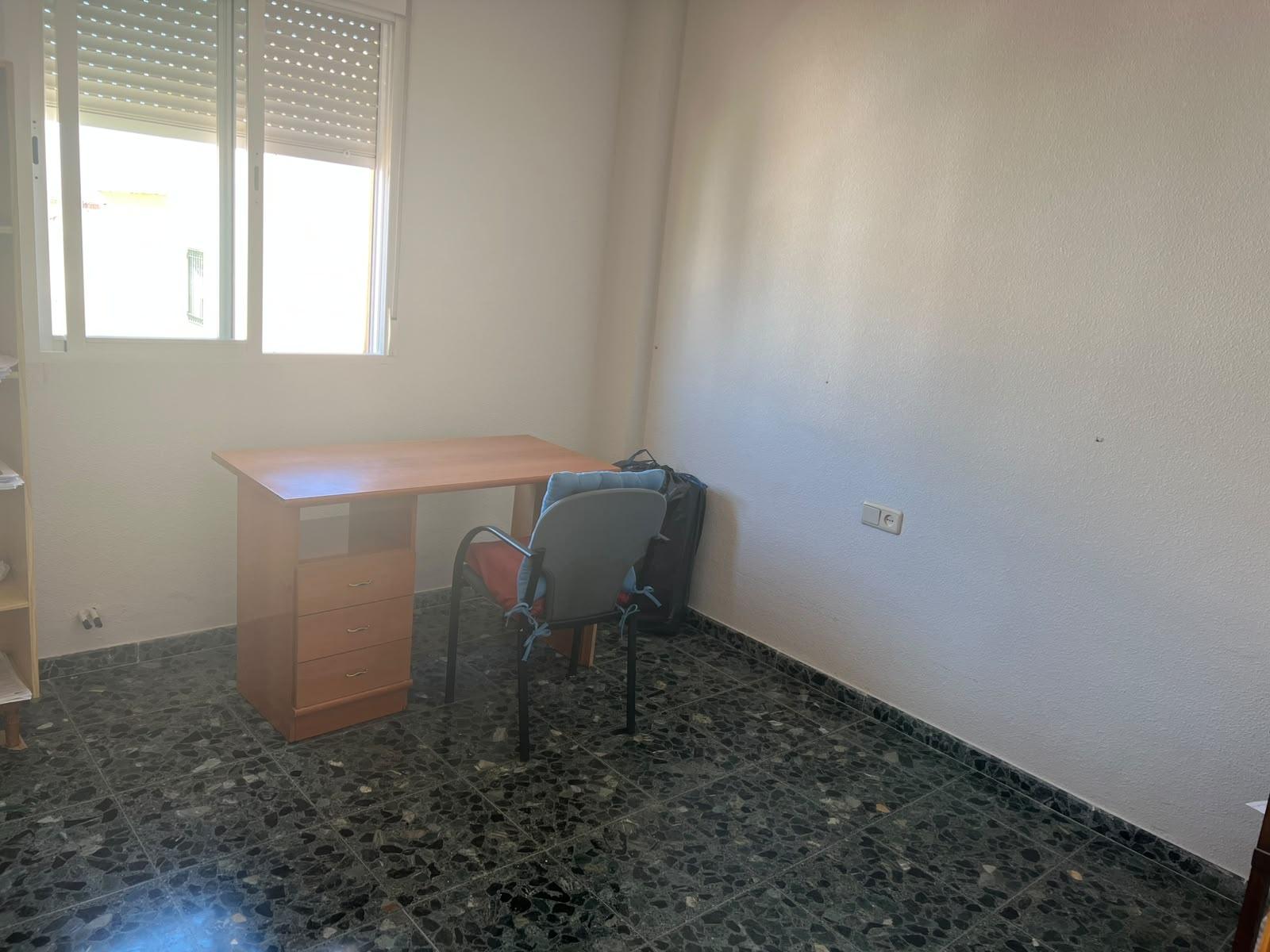 Semi-detached House for Rent in Gójar