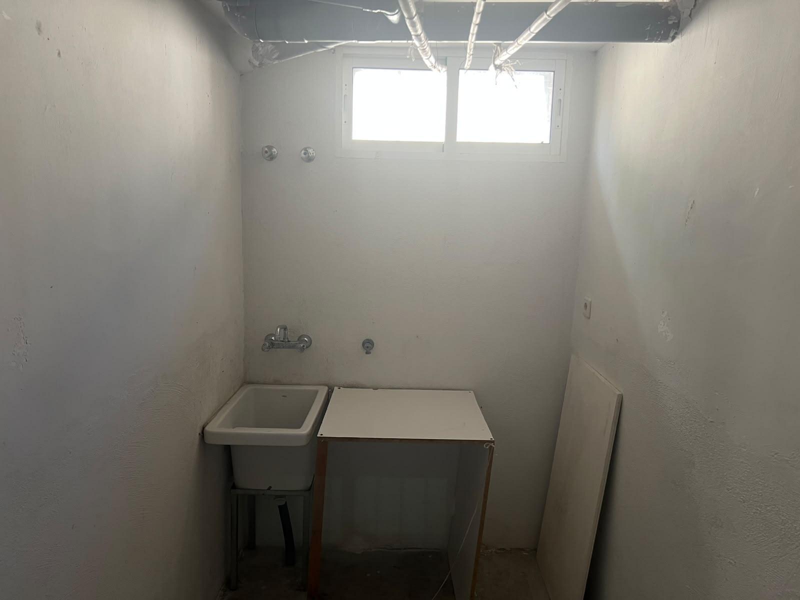 Semi-detached House for Rent in Gójar